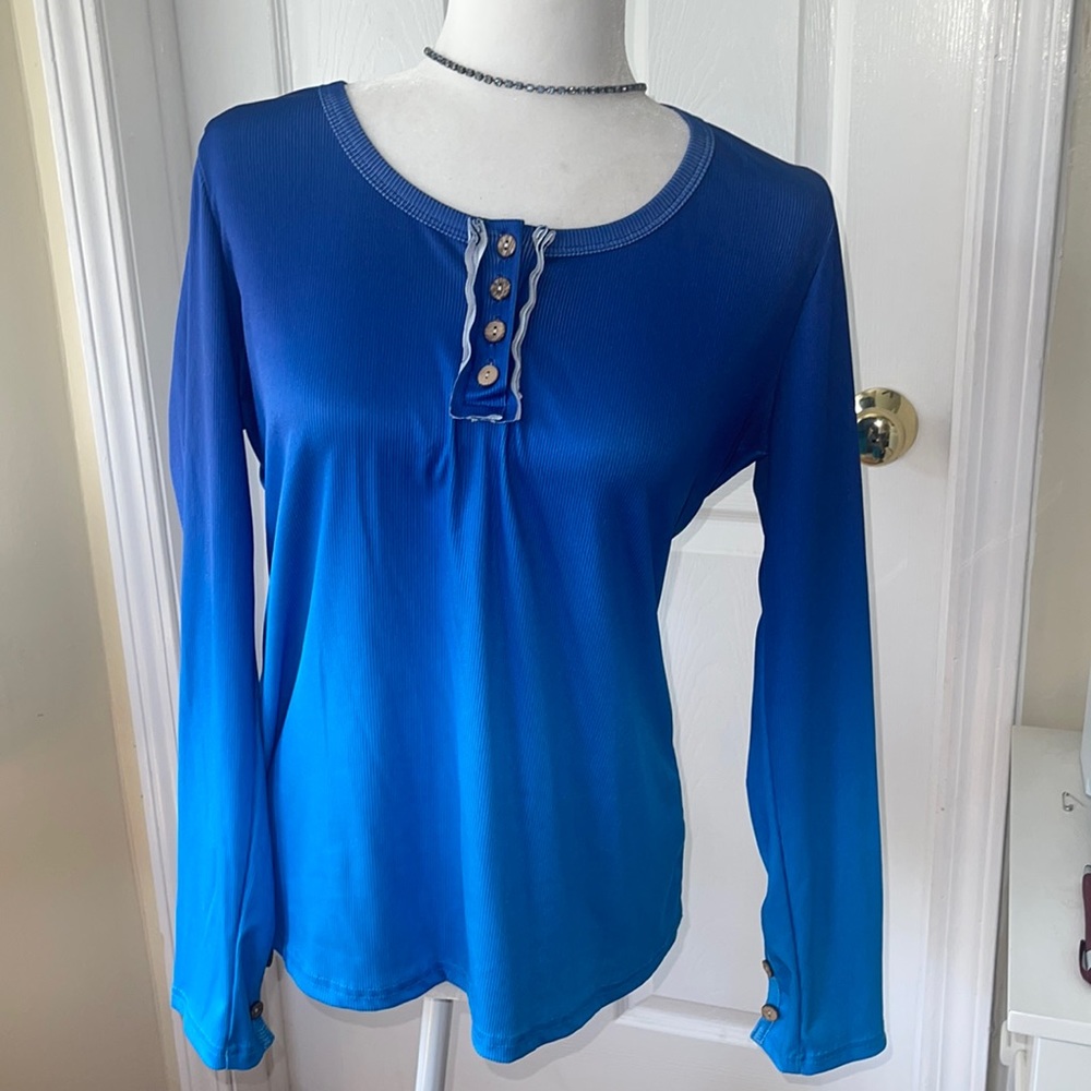 NWOT Blue ombré long sleeve shirt ~8-10 L